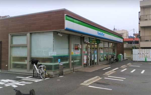 リブリ梅島(ファミリーマート梅田四丁目店)