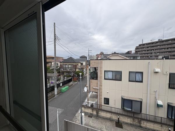 足立区伊興４丁目のアパート