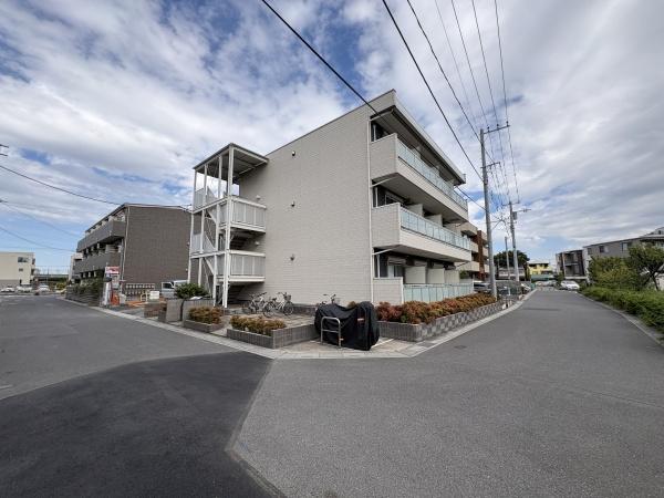 八潮市大瀬4丁目のマンション