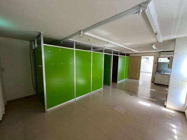 八戸市吹上１丁目の店舗（建物一部）