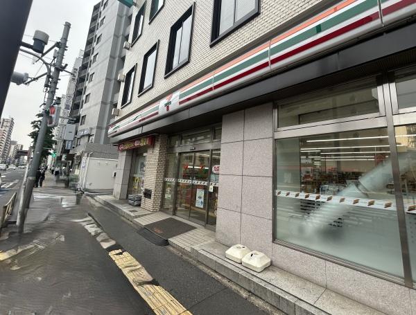 ルミーク北千住(セブンイレブン足立中居郵便局前店)
