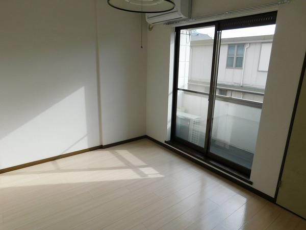 メゾンシラカワ江戸川
