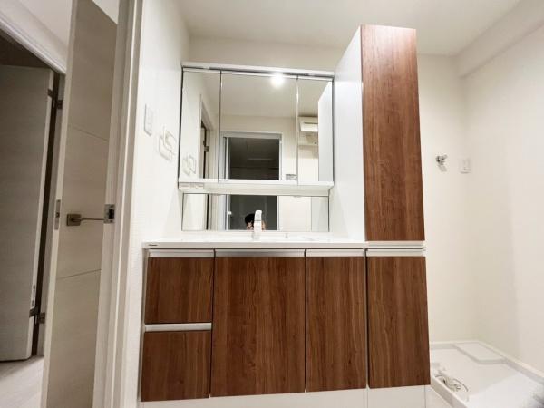 越谷市南町３丁目のマンション