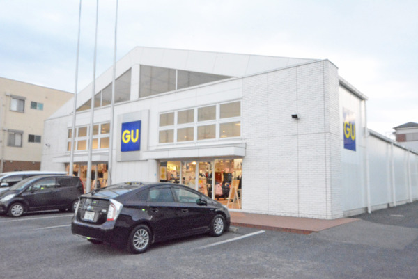 ガーデンピアA(ジーユー越谷店)