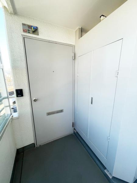 新越谷ハイツ(玄関)