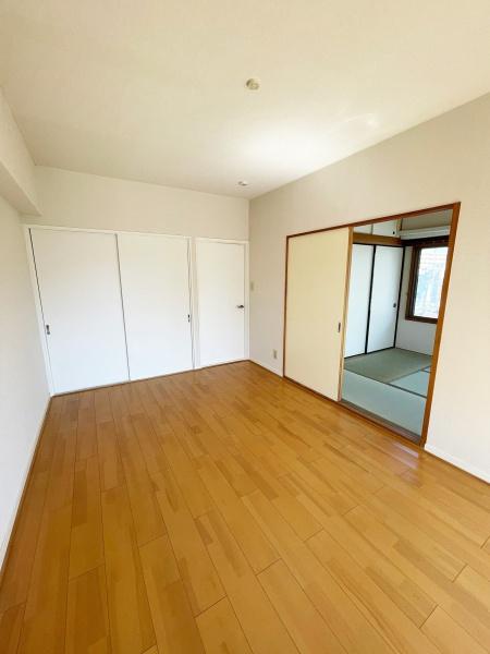 新越谷ハイツ(洋室)