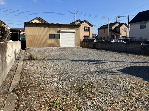 越谷市川柳町1丁目の倉庫