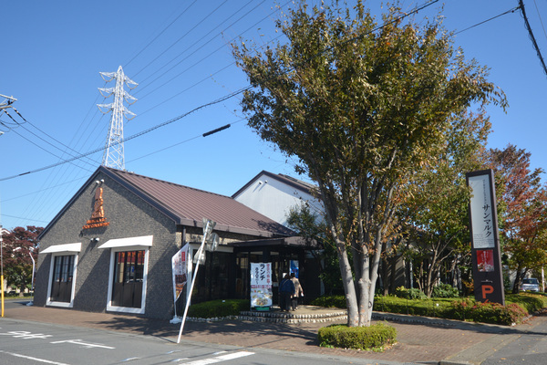 ワールドハイツB(サンマルク越谷蒲生店)