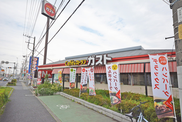 上間久里貸家(ガスト越谷大袋店)