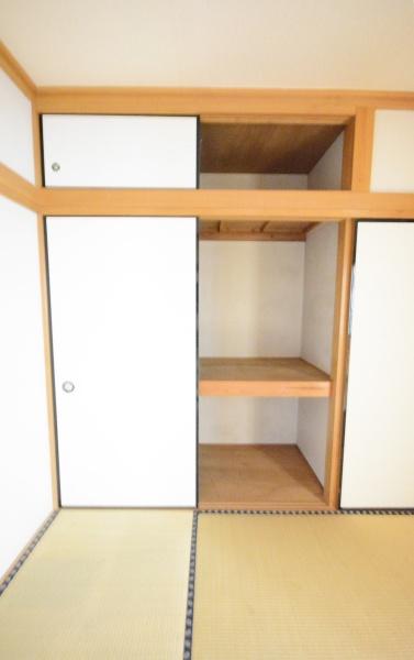 登戸町貸家