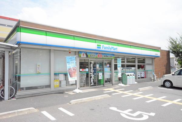 メゾン秋山Ⅱ(ファミリーマート越谷相模町店)