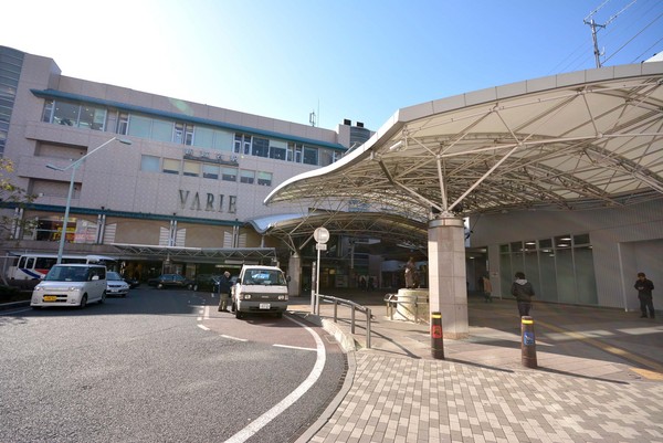 新越コマビル(新越谷VARIE)