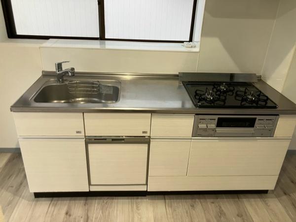 越谷市東大沢１丁目の住宅付店舗（一戸建）
