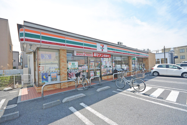 エンブレムプラザ(セブンイレブン草加栄町一丁目店)