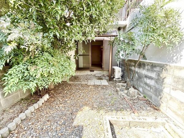 高槻市名神町のテラスハウス