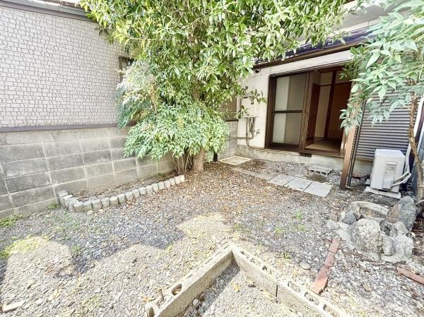 高槻市名神町のテラスハウス