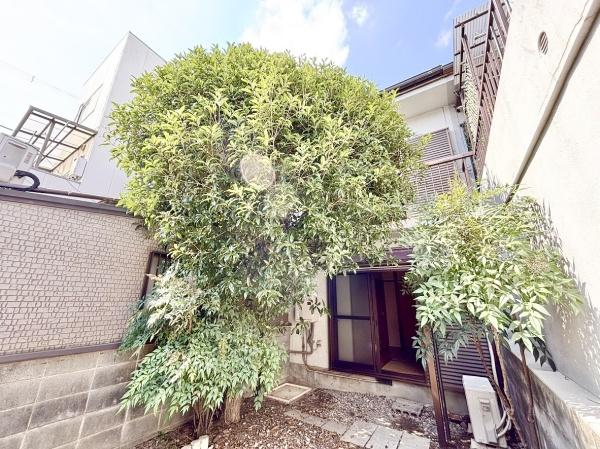 高槻市名神町のテラスハウス