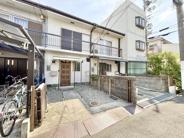 高槻市名神町のテラスハウス