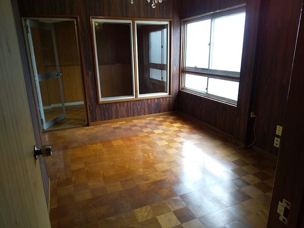 高槻市大手町のマンション(リビング)