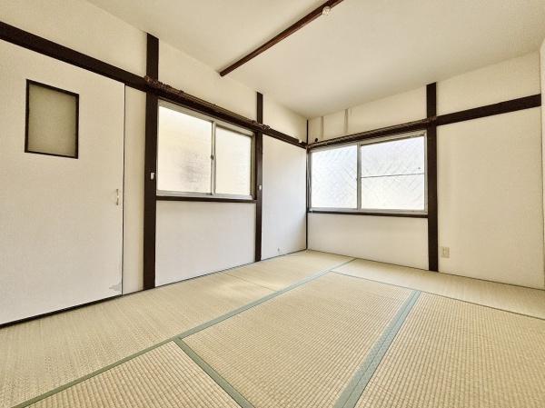 高槻市津之江町２丁目のテラスハウス