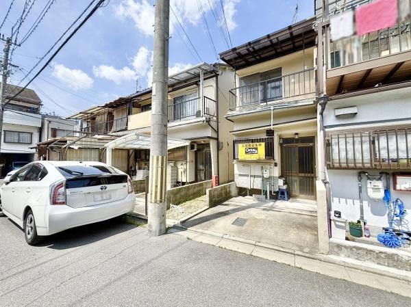 高槻市津之江町２丁目のテラスハウス