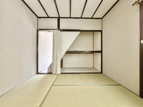 高槻市津之江町２丁目のテラスハウス