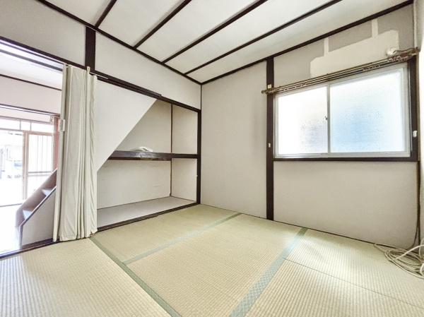 高槻市津之江町２丁目のテラスハウス