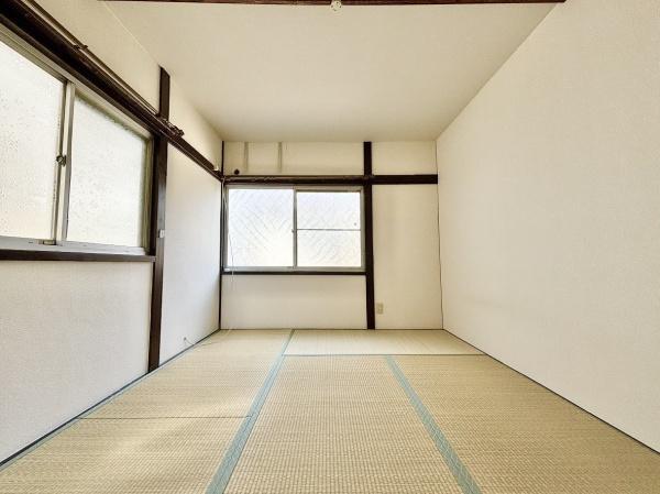 高槻市津之江町２丁目のテラスハウス