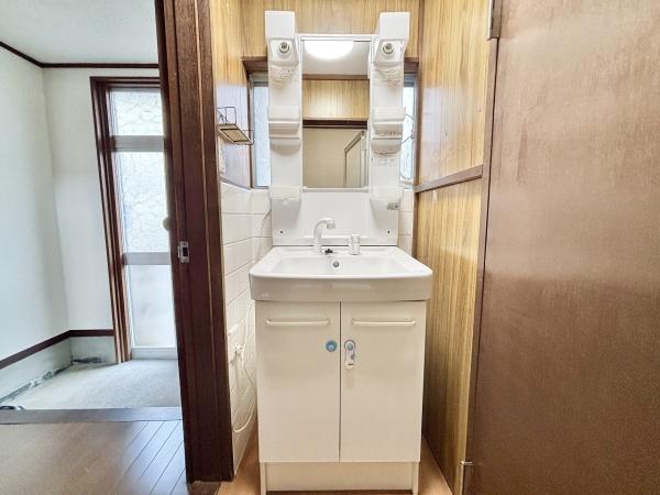 高槻市安岡寺町４丁目の貸家