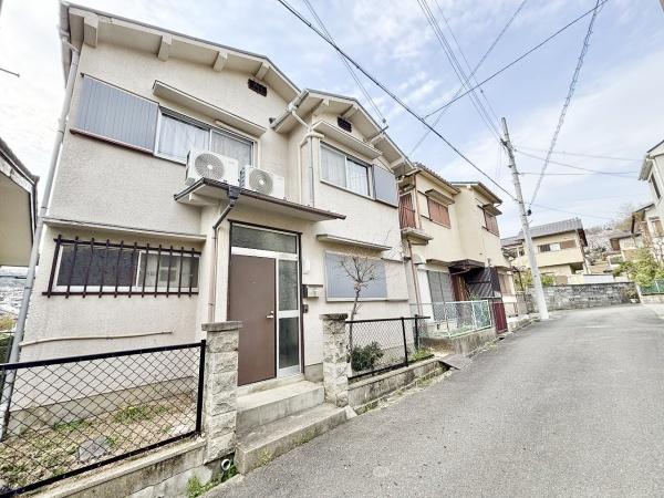 高槻市安岡寺町４丁目の貸家