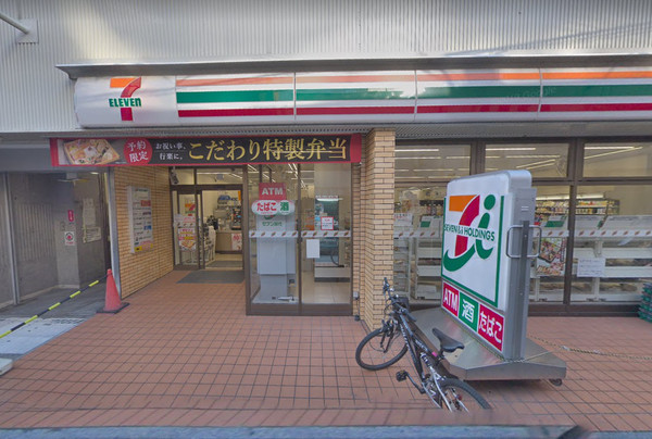 ローレルスクエア高槻A棟　4階部分(セブンイレブン高槻芥川1丁目店)