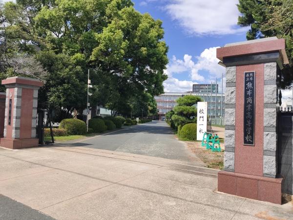 クレアドール県庁正門前(熊本県立熊本商業高校)