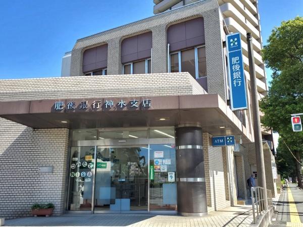 クレアドール県庁正門前(肥後銀行神水支店)