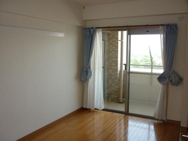 クレアドール県庁正門前