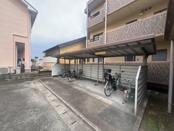 熊本市東区長嶺南２丁目のマンション