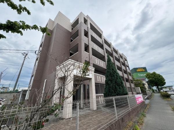LaVieenrosehill402