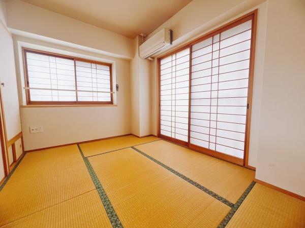 クレアドール県庁正門前