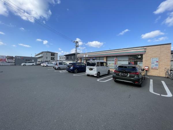 レジデンス小峯(セブンイレブン　熊本長嶺南六丁目店)