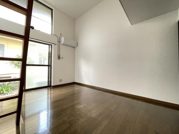 ホワイトハウス105