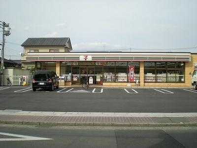 新南部貸家 32(セブンイレブン熊本渡鹿8丁目店)