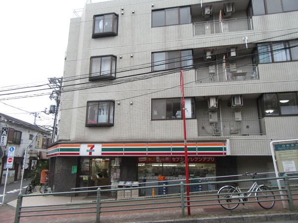 北区中十条１丁目のアパート(セブンイレブン北区東十条駅前店)
