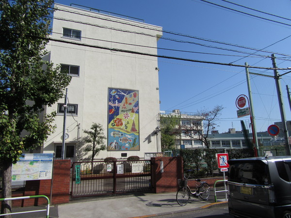 北区東十条３丁目の貸家(北区立東十条小学校)