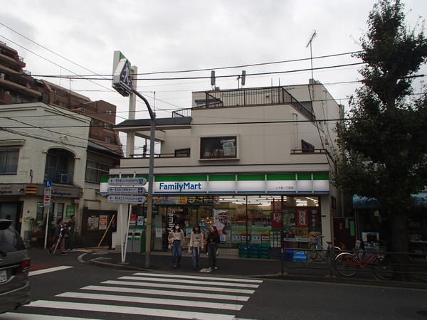 北区上十条1丁目のアパート(ファミリーマート十条駅前店)