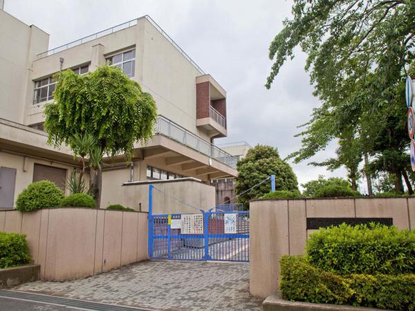 ヒダカコーポ(越谷市立大沢北小学校)