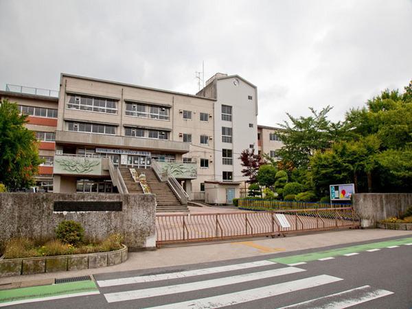 プレーンコーポT(越谷市立桜井南小学校)