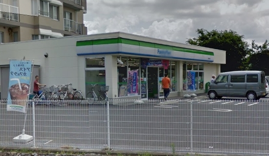 エクセレンス第一(ファミリーマート越谷恩間店)