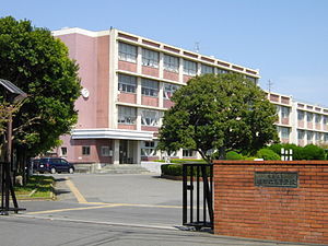 越谷市大字船渡の貸家(埼玉県立越谷北高校)