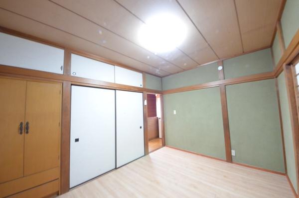 越谷市大字船渡の貸家