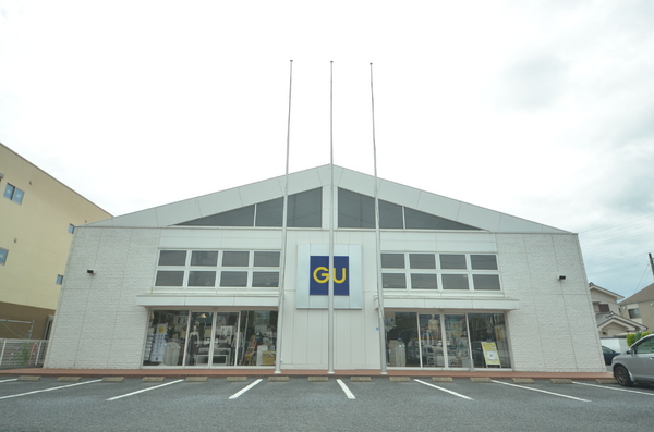 越谷市大字大里のアパート(ジーユー大里店)