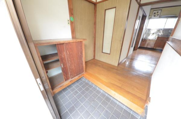 越谷市大字大里のアパート